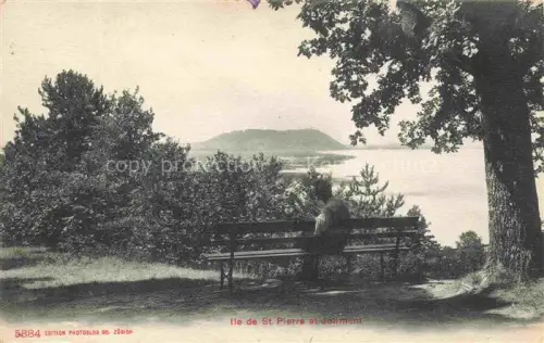 AK / Ansichtskarte St Petersinsel Sankt Petersinsel Erlach BE Île-de-St-Pierre Jolimont Bielersee See Bank Mann Baeume Aussicht