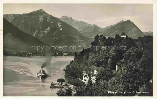 AK / Ansichtskarte Ringgenberg Brienzersee Interlaken BE Brienzersee Dampfschiff Hotel Kirche Bergpanorama Seeufer Wald