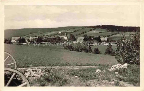 AK / Ansichtskarte Schellerhau Osterzgebirge Altenberg Sachsen Dorf Kirche Wiesen Felder Wald Erzgebirge Gebirgshof