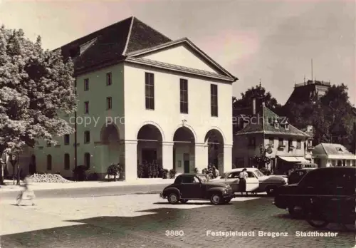 AK / Ansichtskarte BREGENZ Vorarlberg Bodensee Stadttheater Festspielstadt Autos Klassizismus Platz Lato-Niomberg