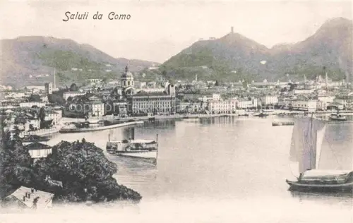 AK / Ansichtskarte COMO  Lago di Como Lombardia IT Lago-di-Como Stadtpanorama Dom Hafen Dampfschiff Segelboot Berge