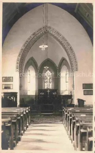 AK / Ansichtskarte ZERMATT VS Kirche Kircheninneres Altar Kirchenbaenke Buntglasfenster Kruzifix englische-Kirche
