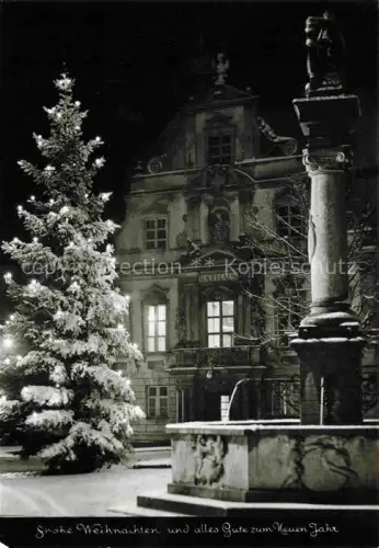 AK / Ansichtskarte Wangen Allgaeu Bayern Rathaus Weihnachtsbaum Brunnen Nacht Schnee Winter Barockfassade Weihnachten