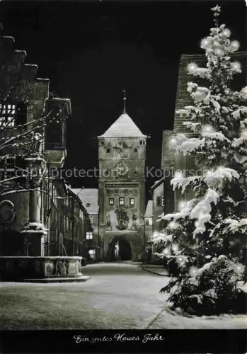 AK / Ansichtskarte Wangen Allgaeu Bayern Lindauer-Tor Stadttor Weihnachtsbaum Brunnen Nacht Schnee Winter Uhrturm