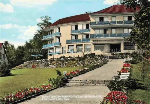 AK / Ansichtskarte Neuhaus Solling Holzminden Weser Niedersachsen Park-Hotel-Duesterdiek Neuhaus-im-Solling Solling Hotel Garten Balkon Terrasse