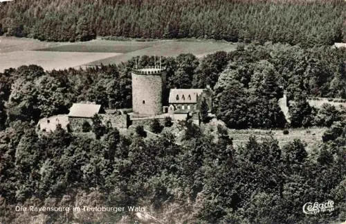 AK / Ansichtskarte Ravensburg (Burg) Borgholzhausen NRW Fliegeraufnahme Burg Ravensburg Teutoburger-Wald Turm Burgrestaurant Wald