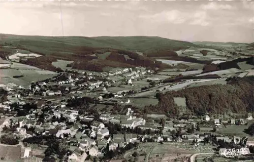 AK / Ansichtskarte Sundern Sauerland Fliegeraufnahme Sauerland Stadtansicht Huegel Wald Taeler