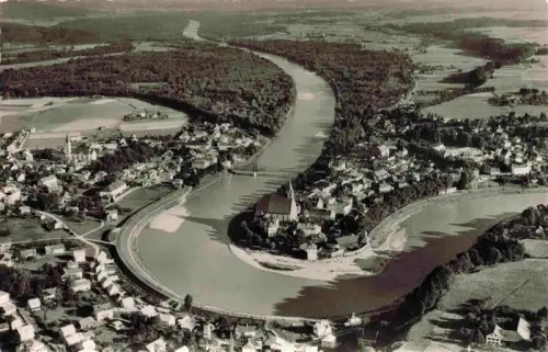 AK / Ansichtskarte Laufen Salzach Salzach Laufen Oberndorf Fluss Kirche Altstadt Flussbiegung Bruecke