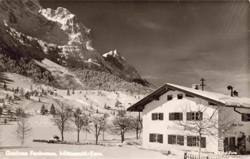 AK / Ansichtskarte Ferchensee 1060m MITTENWALD Bayern Gasthaus-Ferchensee Mittenwald Karwendel Winterlandschaft Schnee Berge Wald