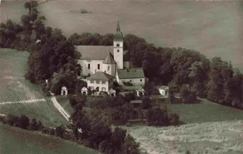 AK / Ansichtskarte Allersdorf Kelheim Wallfahrtskirche Fliegeraufnahme Weinberg Felder Kirchturm Pfarrei-Biburg