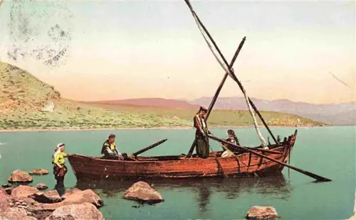 AK / Ansichtskarte See Genezareth Lac-de-Génézareth Lake-of-Gennesaret Fischerboot Segelboot Fischer Berge See Orientalisch
