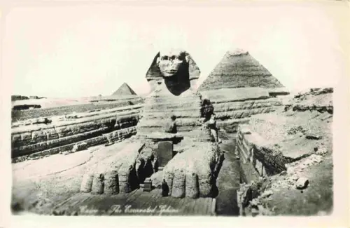 AK / Ansichtskarte Giza Gizeh Egypt Excavated-Sphinx Sphinx Pyramiden Antike Freilegung Sandstein Graeberfeld
