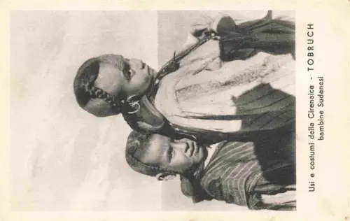 AK / Ansichtskarte Tobruk Maedchen Sudanesinnen Tracht Schmuck Zoepfe Portraet Kinder