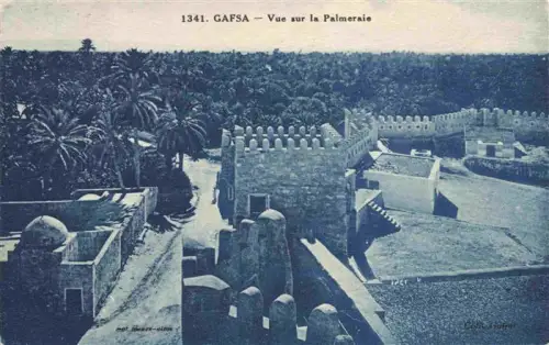 AK / Ansichtskarte Gafsa Tunesie Vue-sur-la-Palmeraie Palmenhain Festungsmauer Daecher Oase