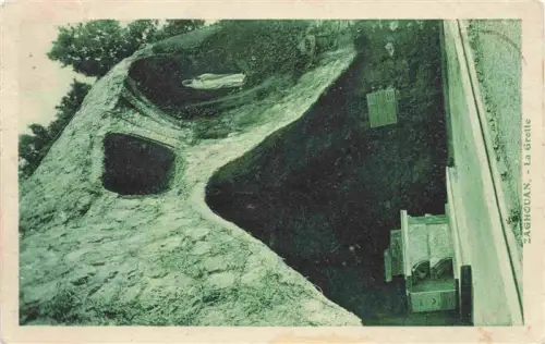 AK / Ansichtskarte Zaghouan Tunesie Grotte Felsen Marienfigur Altar Hoehle Baeume