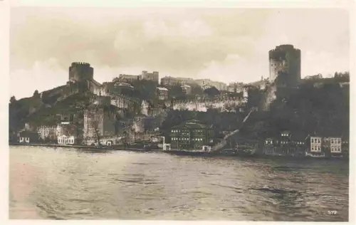 AK / Ansichtskarte Rumelihisari Rumeli Hisari Rumili Hissar Istanbul Constantinopel TK Rumelihisar Bosporus Festung Tuerme Mauern Haeuser Kueste