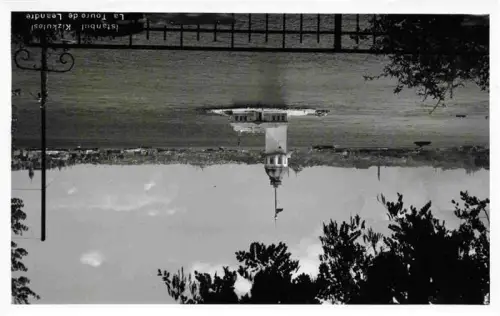 AK / Ansichtskarte Kizkulesi Tuerkei Turkey Kizkulesi Leander-Turm Bosporus Insel Leuchtturm Schiffe Stadtsilhouette Moscheen