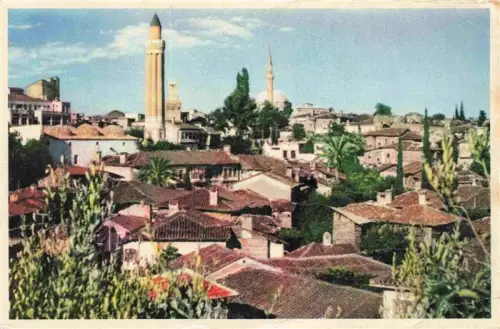 AK / Ansichtskarte Antalya TK Stadtansicht Minarett Moschee Daecher Altstadt Palmen