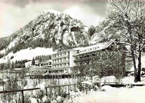 AK / Ansichtskarte Bad Oberdorf Bad Hindelang Bayern Luitpoldbad Kurhotel Schwefel-Moorbad Winter Schnee Berglandschaft Allgaeu