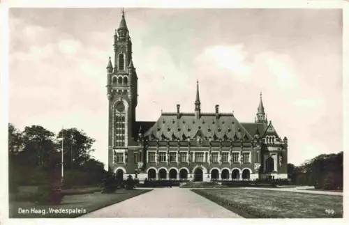 AK / Ansichtskarte DEN HAAG La Haye NL Vredespaleis Friedenspalast Turm Gotik Park Allee