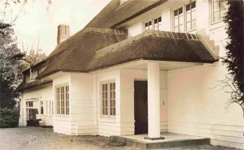 AK / Ansichtskarte AMERSFOORT Utrecht NL De-Grasheiver Jeugdherberg Conferentieoord Reetdach Weisses-Gebaeude Eingang