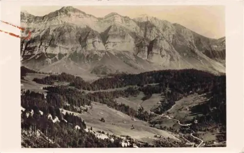 AK / Ansichtskarte Kraezerli 1115m Saentis Appenzell AR Kraezerli Kurhaus Ferienhuetten Felsenwand Bergtal Wald Wiesen