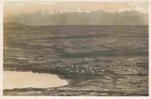 AK / Ansichtskarte YVERDON-LES-BAINS VD Lac-de-Neuchâtel Alpes Dents-du-Midi Mont-Blanc Luftaufnahme Ebene Fliegeraufnahme