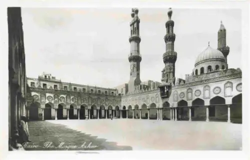 AK / Ansichtskarte CAIRO  Kairo Caire Egypt Mosque-Azhar Moschee Minarett Innenhof Arkaden S/W-Fotokarte