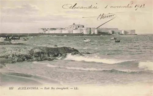 AK / Ansichtskarte ALEXANDRIA  Alexandrie Egypt Kait-Bey-Fort Fort-Kait-Bey Meer Festung Boote S/W-Fotokarte