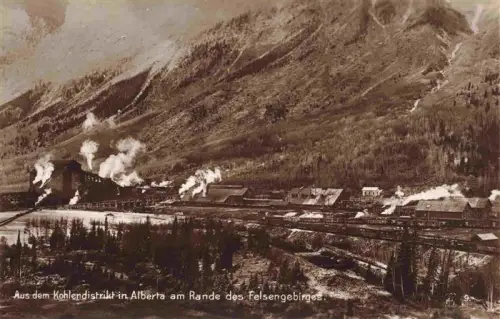 AK / Ansichtskarte Alberta  Canada State Kohlendistrikt Felsengebirge Rockies Bergwerk Industrieanlage Dampf