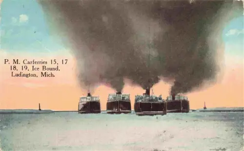 AK / Ansichtskarte Ludington Michigan USA PM-Carferries Faehren Eis Hafen Dampfschiffe Rauch