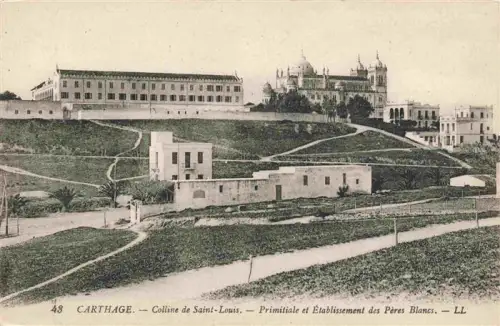 AK / Ansichtskarte Carthage  Karthago Carthago Tunesie Colline-de-Saint-Louis Primitiale Établissement-des-Pères-Blancs Kathedrale Huegel Gaerten