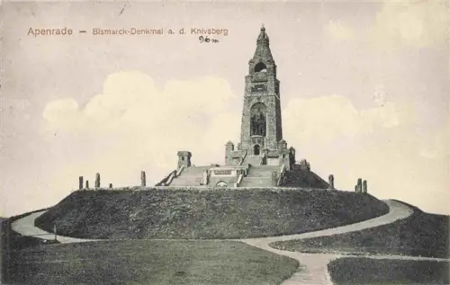 AK / Ansichtskarte Knivsberg Apenrade DK Bismarck-Denkmal Turm Denkmal Knivsberg Treppe Weg