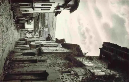 AK / Ansichtskarte Santillana del Mar SANTANDER Cantabria ES Calle-del-Canton Gasse Kopfsteinpflaster Steinhaus Altstadt Balkone