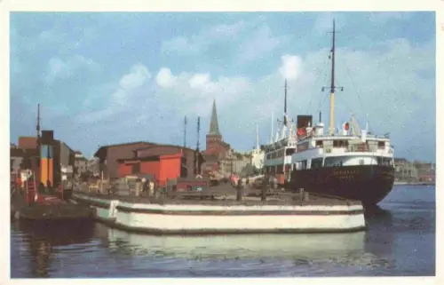 AK / Ansichtskarte Aarhus Arhus DK Havneparti Hafen Schiff Kirche Lagerhalle Farbfoto