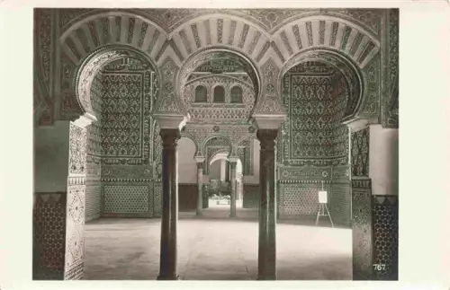 AK / Ansichtskarte SEVILLA Andalucia ES Alcazar Innenraum Saeulen Boegen Maurische-Ornamentik Kacheln S/W
