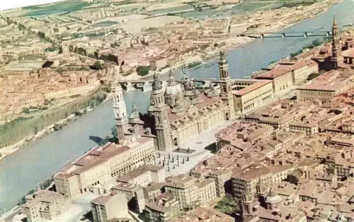 AK / Ansichtskarte ZARAGOZA Saragossa ES El-Pilar Basilica Rio-Ebro Luftbild Stadtpanorama Bruecke Altstadt