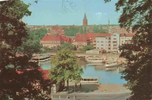 AK / Ansichtskarte Silkeborg Midtjylland DK Kildebakken Fluss Hafen Ausflugsschiffe Kirche Stadtpanorama Baeume