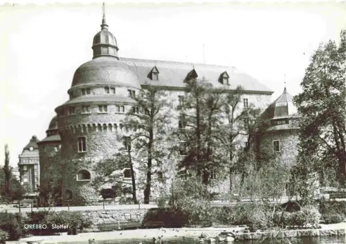 AK / Ansichtskarte oerebro Sweden Slottet Schloss Kuppel Burgturm Fluss Baeume Granitfassade