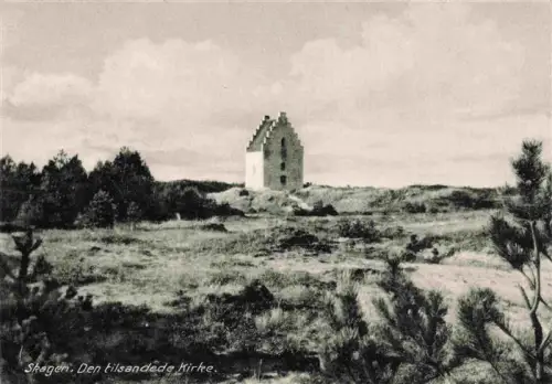 AK / Ansichtskarte Skagen DK Den-tilsandede-Kirke Sandkirche Duenen Heidekraut Ruine Kirchturm Kiefern