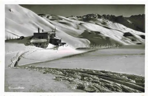 AK / Ansichtskarte Parsennhuette 2205m Davos GR Parsennhuette Gotschon Feegenhoerner Schnee Winter Ski Berge