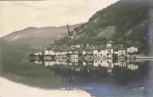 AK / Ansichtskarte Morcote Lago di Lugano TI Lago-di-Lugano Kirche Glockenturm Seeufer Spiegelung Hanglage Zypressen Dorf
