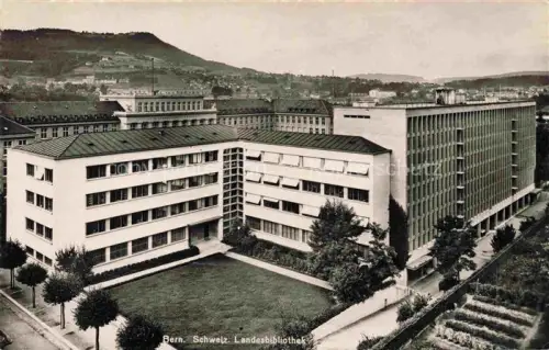 AK / Ansichtskarte BERN BE Schweiz-Landesbibliothek Bibliothèque-nationale-suisse Verwaltungsgebaeude Modernismus Innenhof Baeume