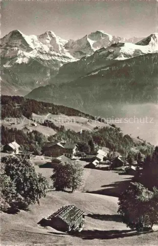 AK / Ansichtskarte Beatenberg Thunersee BE Eiger Moench Jungfrau Thunersee Dorf Haeuser Wiesen Wald