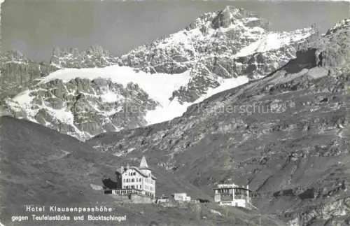 AK / Ansichtskarte Klausenpass 1948m UR Hotel-Klausenpasshoehe Teufelsstoecke Bocktschingel Berghotel Alpen Berglandschaft