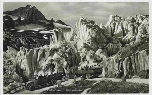 AK / Ansichtskarte Furka 2431m UR Furkastrasse Rhônegletscher Gletscher Oldtimer Reisebusse Bergstrasse Eislandschaft