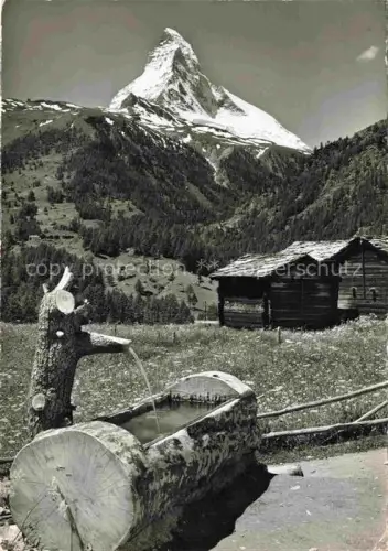 AK / Ansichtskarte ZERMATT VS Matterhorn Winkelmatten Brunnen Holztrog Alm Huette Weide Berge Alpen Sommer