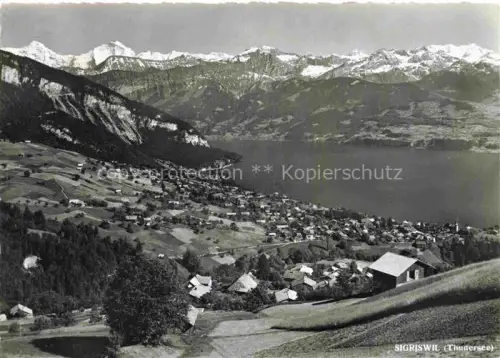 AK / Ansichtskarte Sigriswil BE Thunersee Moench Jungfrau Bluemlisalp Tschingel Dorf Berge Alpen
