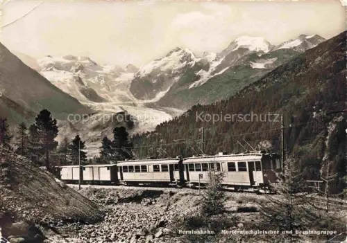 AK / Ansichtskarte Morteratschgletscher GR Berninabahn Gletscher Berninagruppe Eisenbahn Gebirge Schnee Wald Tram