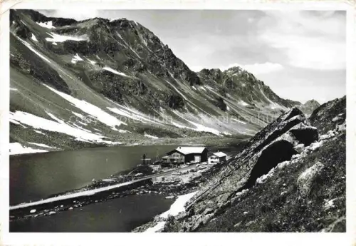 AK / Ansichtskarte Ospiz Flueela Fluela Flueelapass 2383m GR Flueela-Hospiz Braunhorn Sentishorn Bergsee Fels Gebirge Schnee Hochalpin